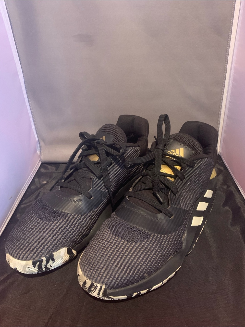 Men’s Adidas Pro Bounce 2019 Low Basketball Shoes